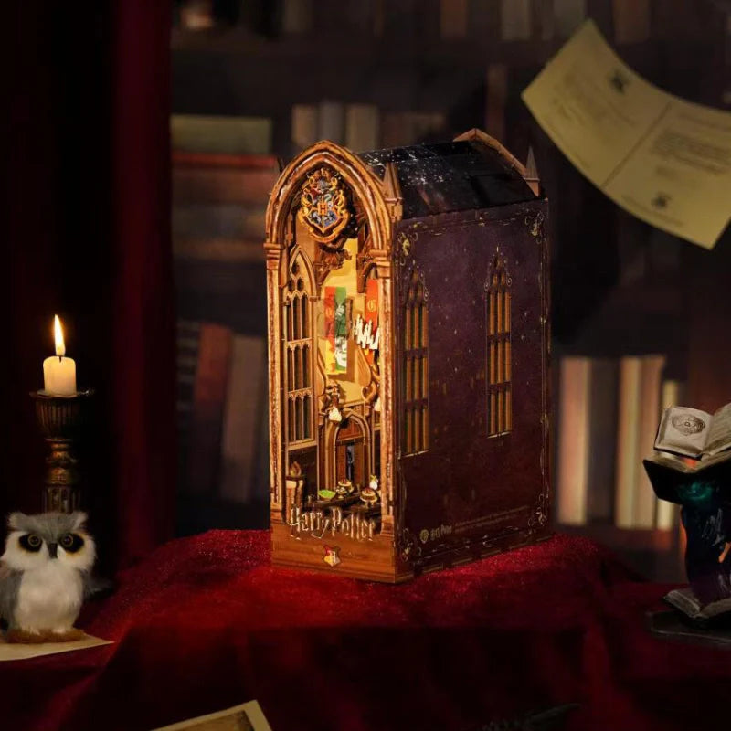Kit de Book Nook del Gran Comedor de Hogwarts de Harry Potter