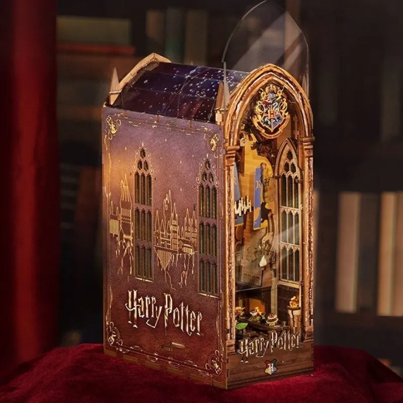 Kit de Book Nook del Gran Comedor de Hogwarts de Harry Potter