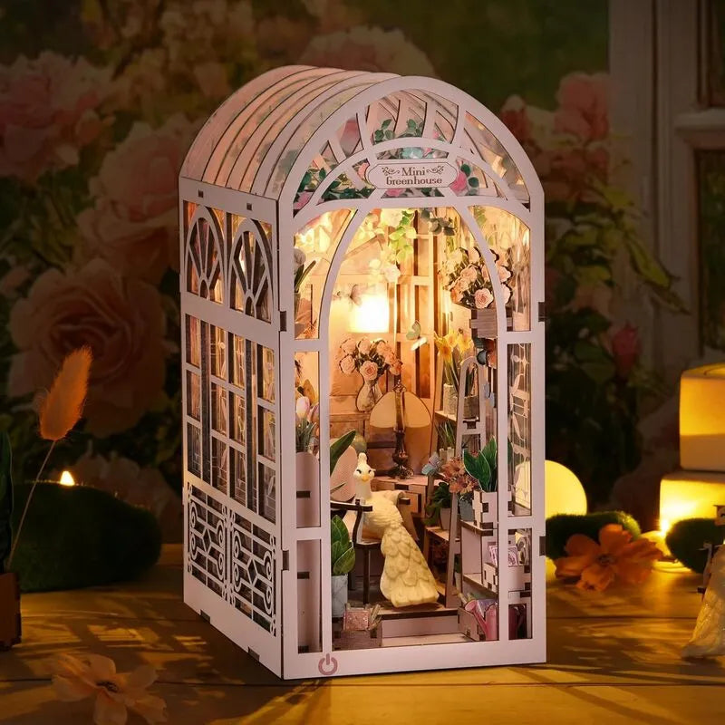 Mini Greenhouse Flower Room book nook kit – detail view 4