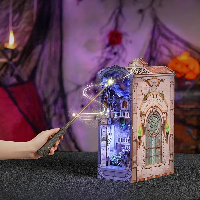 Kit de Book Nook Carnaval de Monstruos
