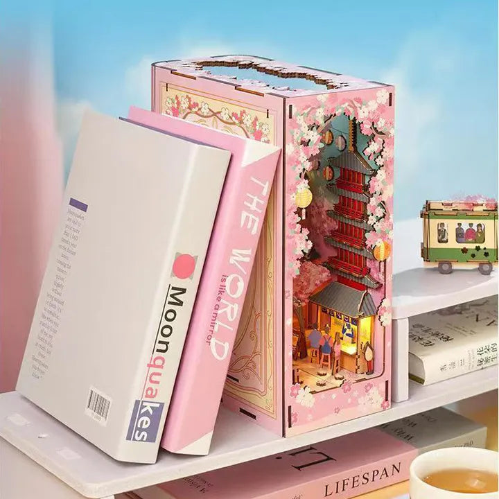 Kit de Book Nook Sakura Bazaar