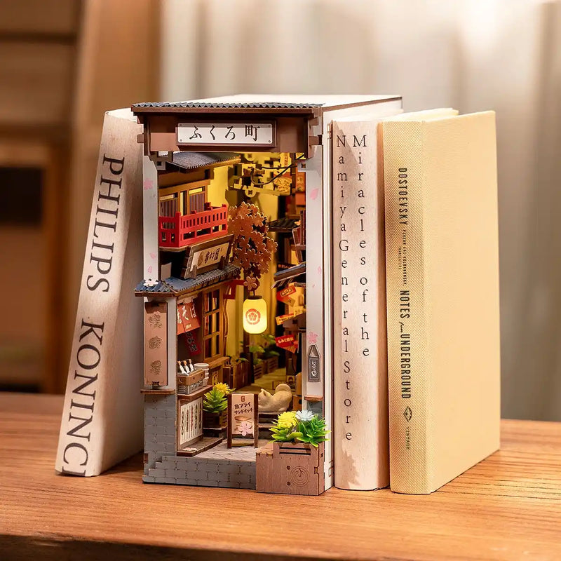 Kit de Book Nook Sakura Wine Alley