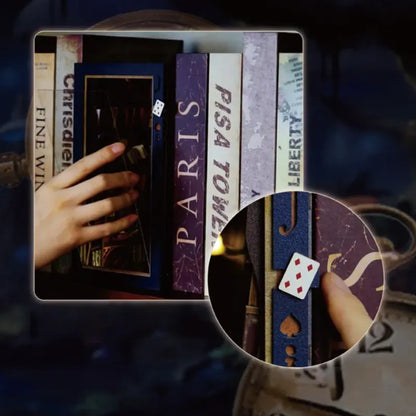 Book Nook - Biblioteca Caída