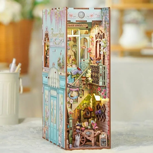 Book Nook - Floristería