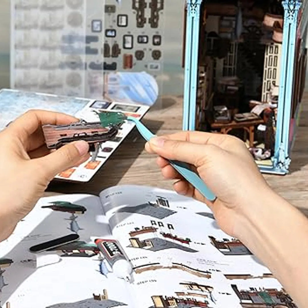 Book Nook - Casa Hemingway