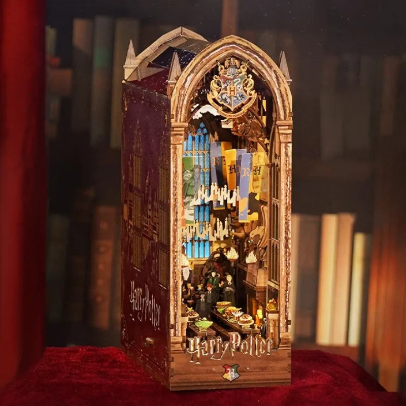 Kit de Book Nook del Gran Comedor de Hogwarts de Harry Potter