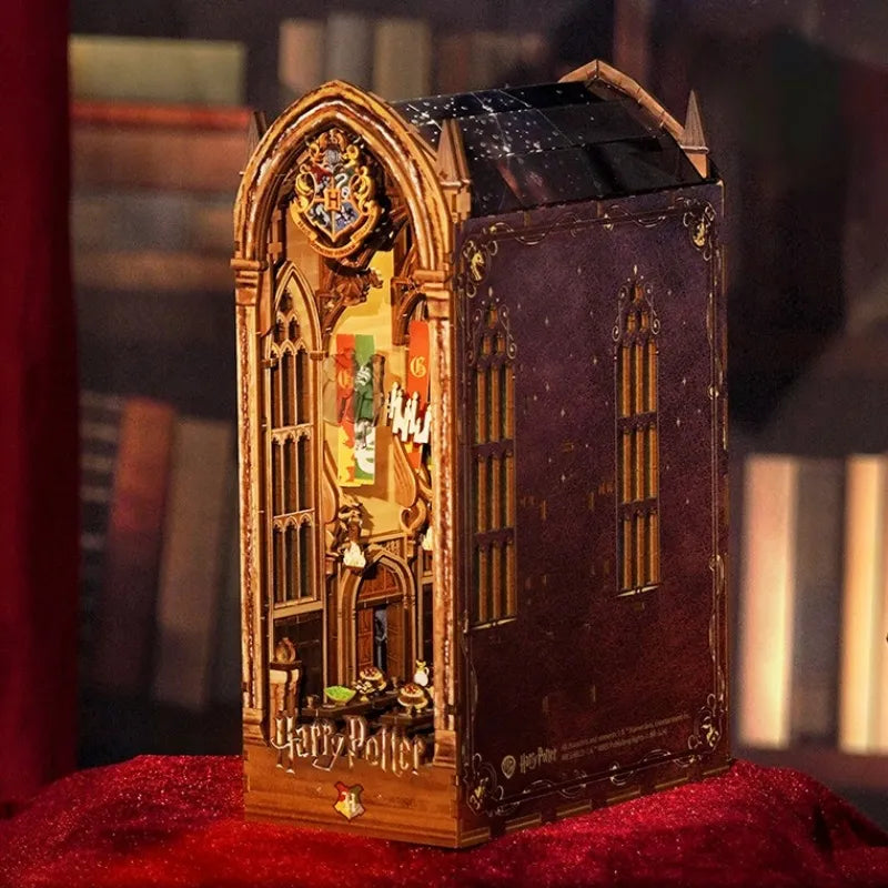 Kit de Book Nook del Gran Comedor de Hogwarts de Harry Potter