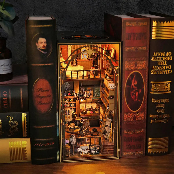 Kit de Book Nook La casa mágica de Mira