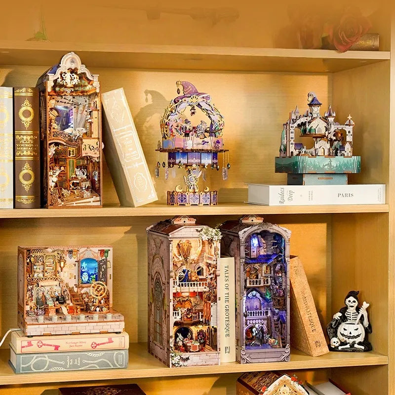 Kit de Book Nook Carnaval de Monstruos