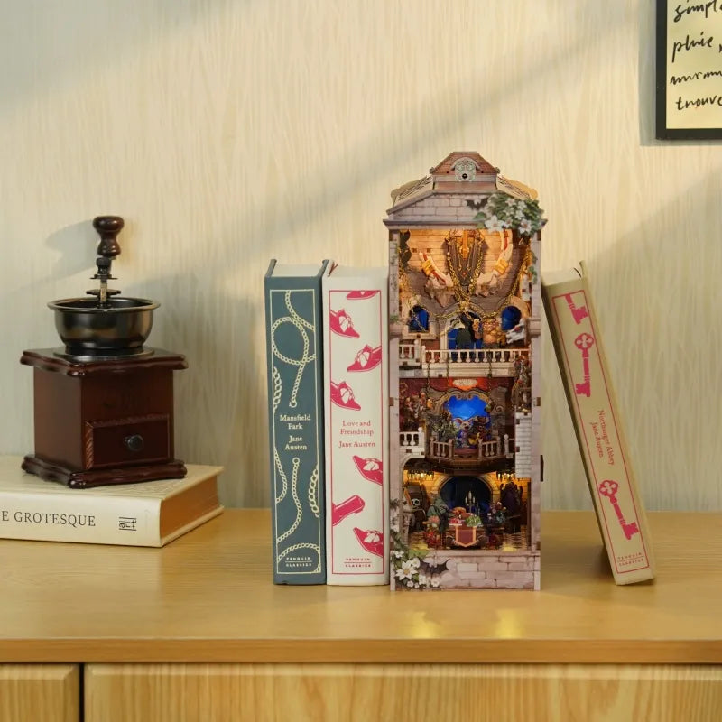 Kit de Book Nook Carnaval de Monstruos