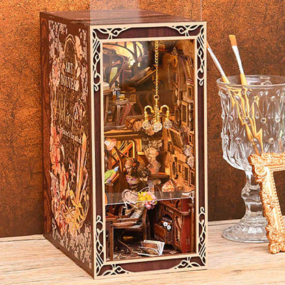 Book Nook - Día del Pintor al Anochecer