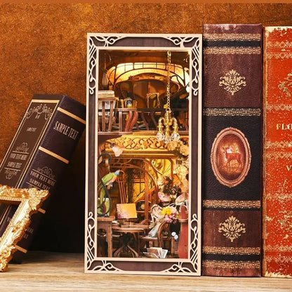 Book Nook - Día del Pintor al Anochecer