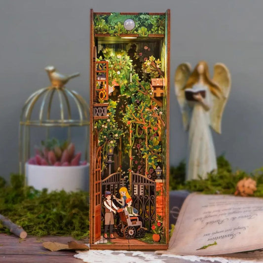 Book Nook - El Jardín Secreto